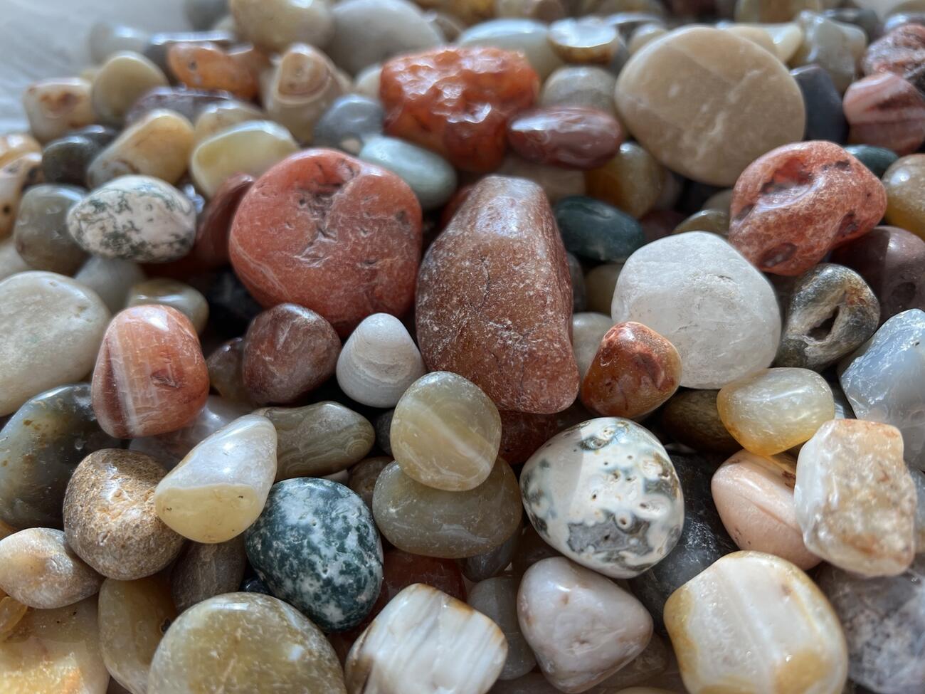 Close field view showing banded, translucent and opaque raw agate material from Yemen